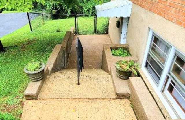 600 Sandusky Drive Gallery 1