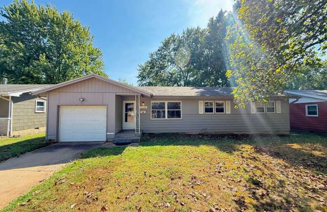 4 Bed 2 Bath Springfield, MO Gallery 1