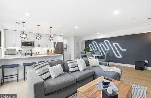 616 Quebec Place Northwest - 1 photos photos