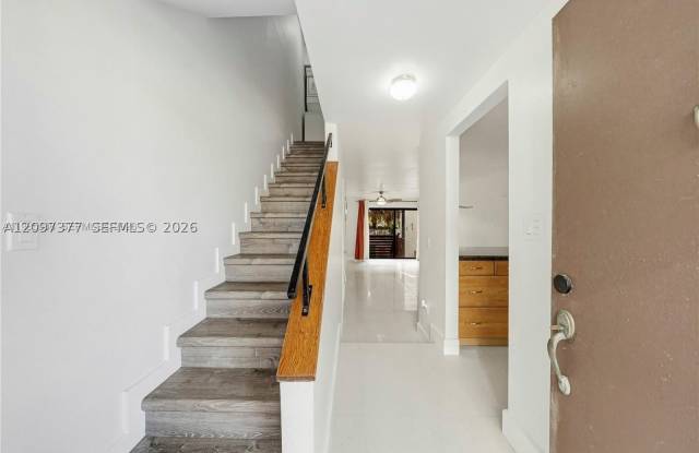 1901 NW S River Dr Gallery 4