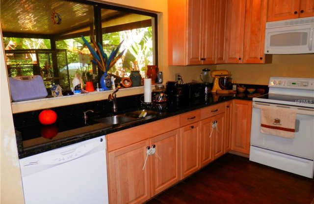 4017 SHORESIDE CIRCLE Gallery 2