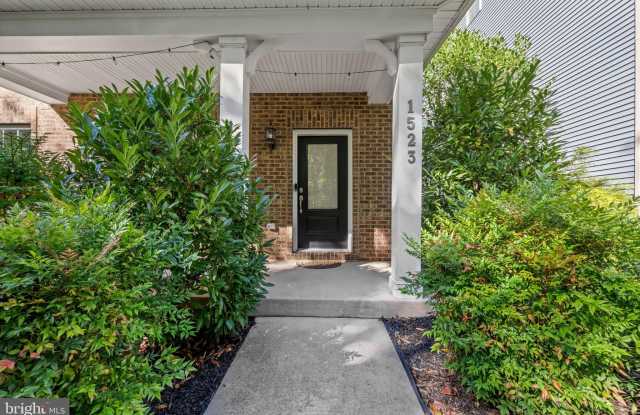 1523 BURNELL Drive Gallery 3