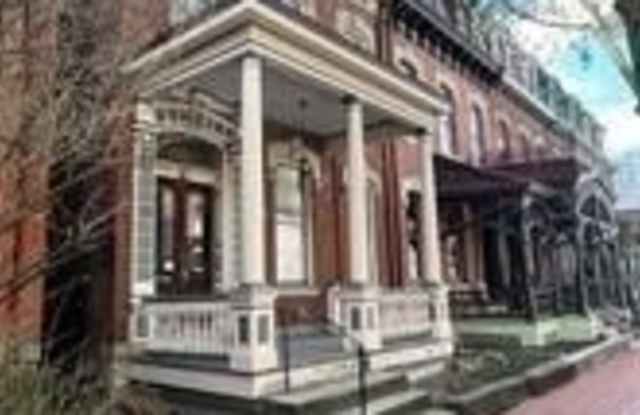 1327 Liverpool St photos photos