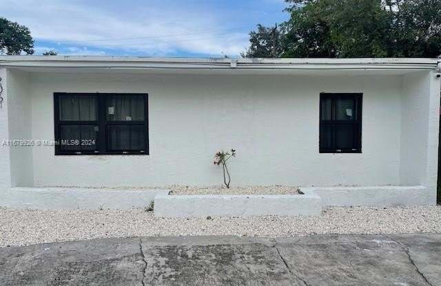 2061 Rutland St - 2061 Rutland Street, Opa-locka, FL 33054