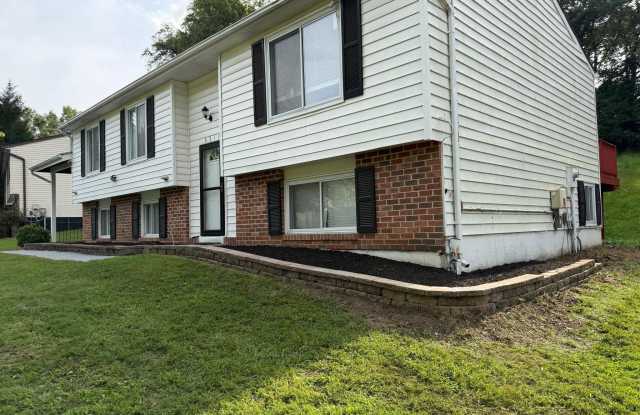 6516 HOMESTAKE Drive S Gallery 3