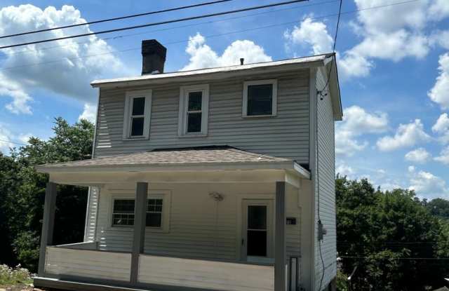 Charming 2-Bedroom Home with Front Porch in McKeesport photos photos Charming 2-Bedroom Home with Front Porch in McKeesport photos photos