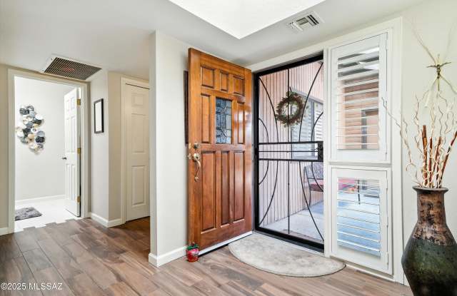 5227 N Via Agrifoglio Gallery 4