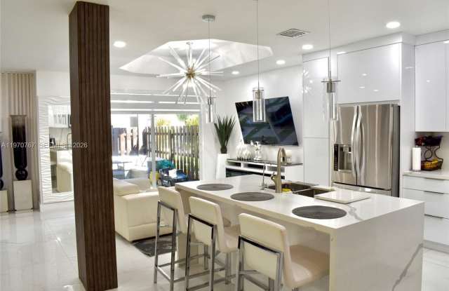 6763 NW 107th Place, Doral, FL 33178 photos photos