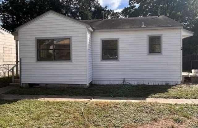 2761 Waggoner Avenue Gallery 1