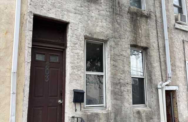 203 E MARSHALL STREET photos photos