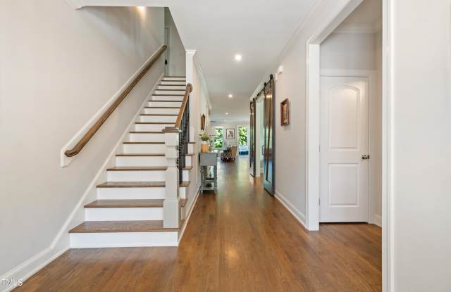 402 Cliffdale Road Gallery 4