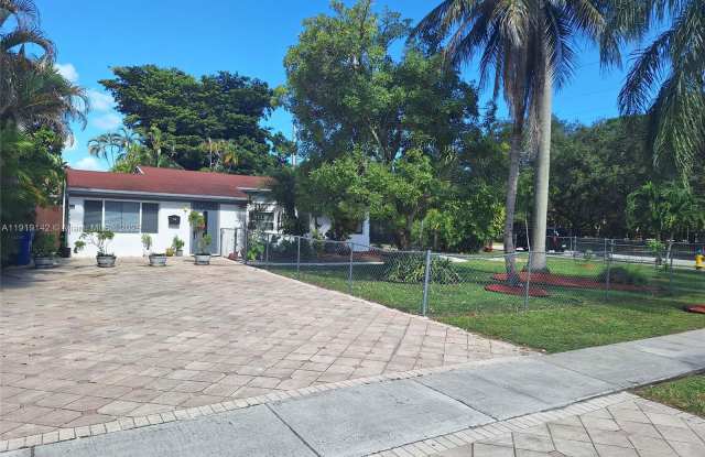 2199 Northeast 182nd Street - 2199 Northeast 182nd Street, North Miami Beach, FL 33162