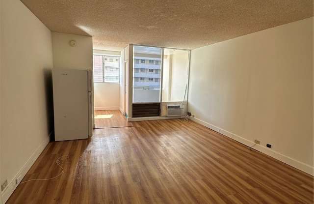747 Amana Street - 747 Amana Street, Honolulu, HI 96814