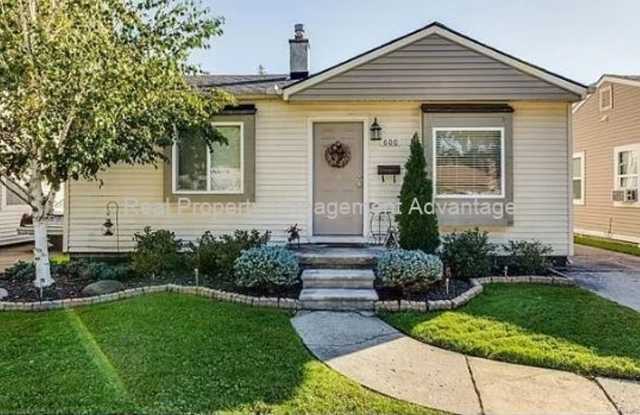Mid-Century Style with Modern Comforts, Close to Everything! photos photos