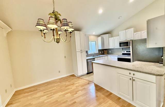 6008 SE Walkers Cay Court Gallery 2