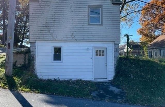 10 Francis St - 10 Frances Street, Enhaut, PA 17113