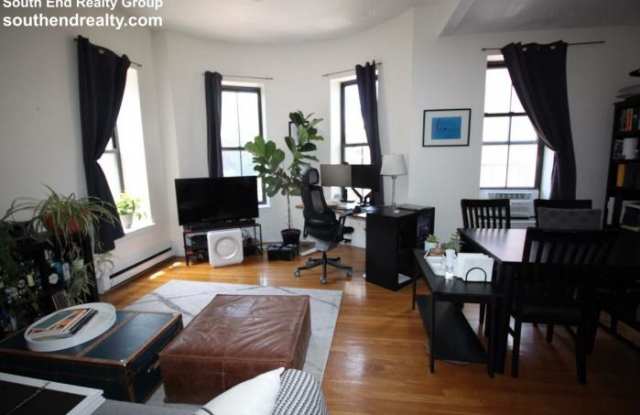 533 Columbus Ave. Gallery 3