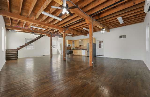 664 E Meeting St photos photos