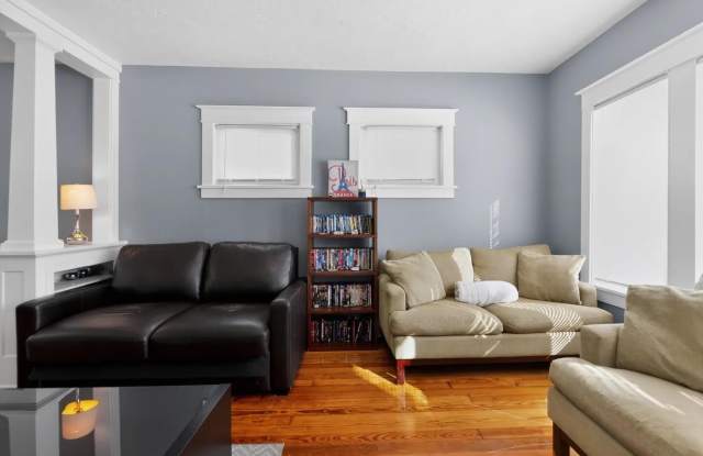 410 N Carroll Avenue Gallery 4
