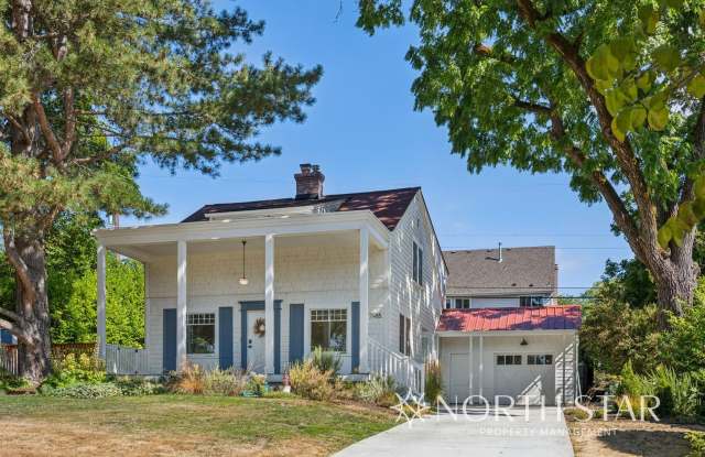 Charming Broadmoor Historic Farmhouse on a .25-Acre Lot photos photos