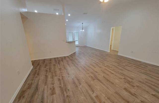 8783 SE 157TH Place Gallery 3