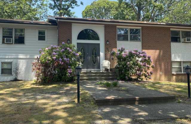 275 Garfield Avenue Gallery 2