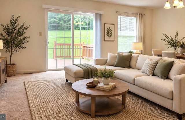 108 FAIRWAY Drive Gallery 2