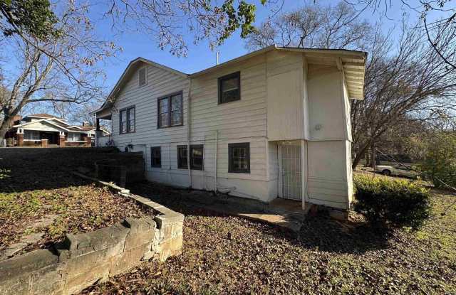 2505 BROOKHAVEN AVENUE Gallery 2
