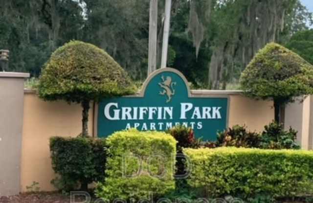 1017 Griffin Rd photos photos