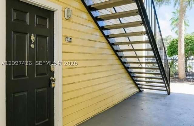 1055 S Hiawassee Rd Gallery 3