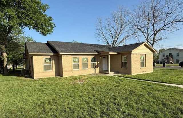 1300 N 2nd Street photos photos