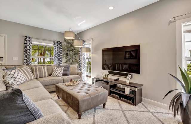 13515 Fountain View Boulevard Gallery 2