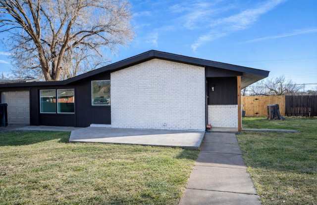 Modern Chic 3 Bedroom W/ Flex Space! photos photos
