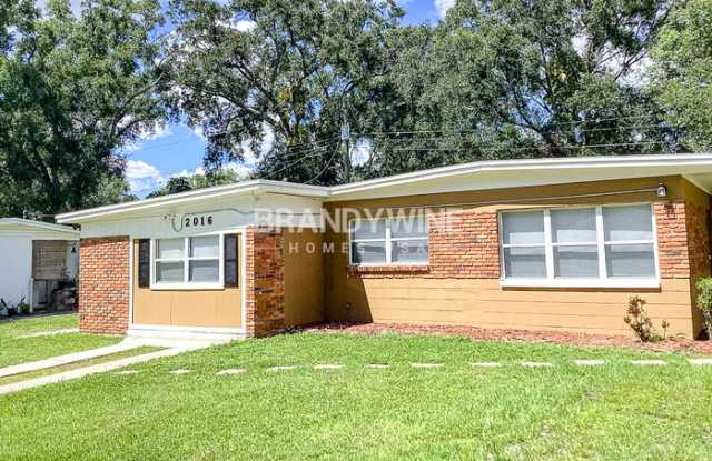 2016 East Crenshaw Street photos photos