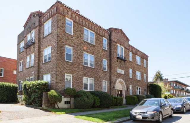 455 N 44th St - 455 North 44th Street, Seattle, WA 98103