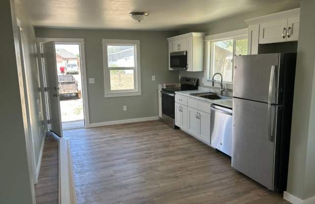 Charming Newly Remodeled 2-Bedroom Home Near Downtown Twin Falls! Gallery 4