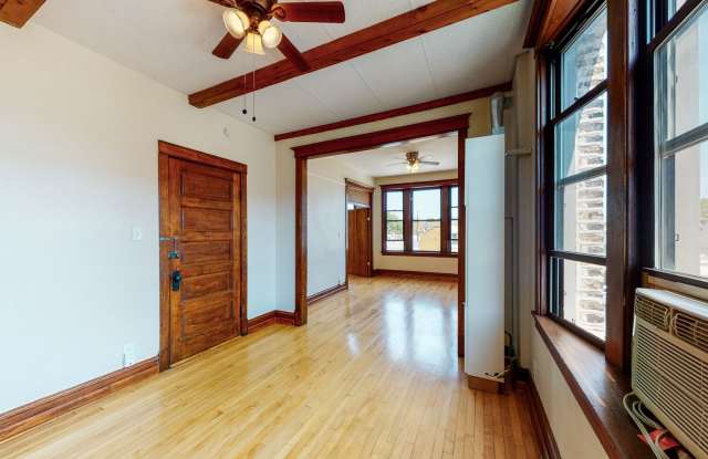 3553 West Belmont Avenue Gallery 4