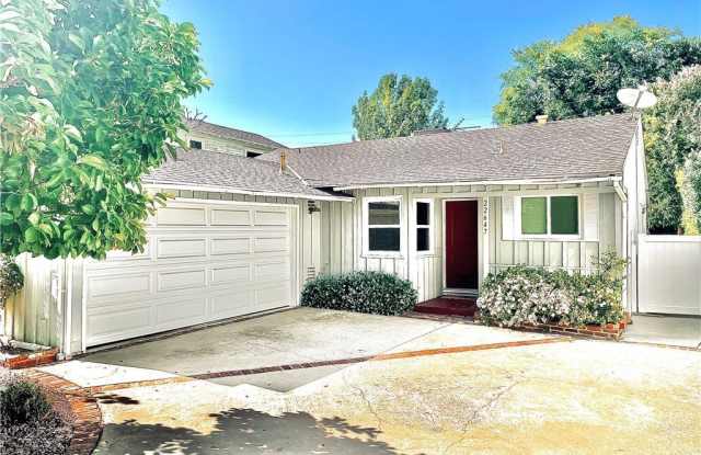 22529 Clarendon Street photos photos