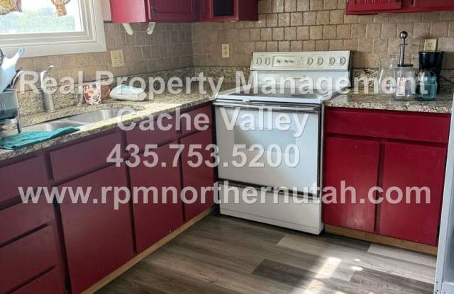 Great House Available in Hyrum! Minutes from JBS and Hyrum Dam! Gallery 3