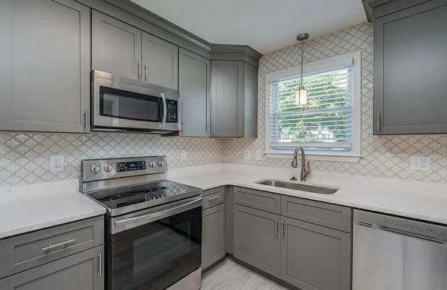 1985 Carloss Drive - 1985 Carloss Drive, Nashville, TN 37210