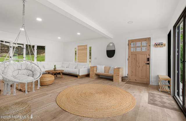 39 Upper Lakeview Avenue Gallery 2