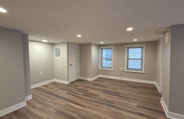 2235 W 21st Place Gallery 3