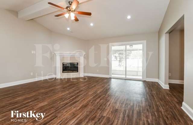 12211 Rochford Lane Gallery 3