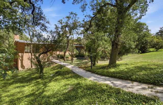 207 CANYON DR Gallery 1