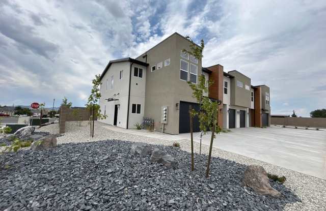 3-Bed 2.5 Bath Home!! Gallery 1