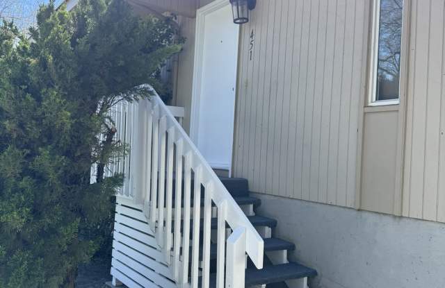 451 N. Montgomery Street photos photos