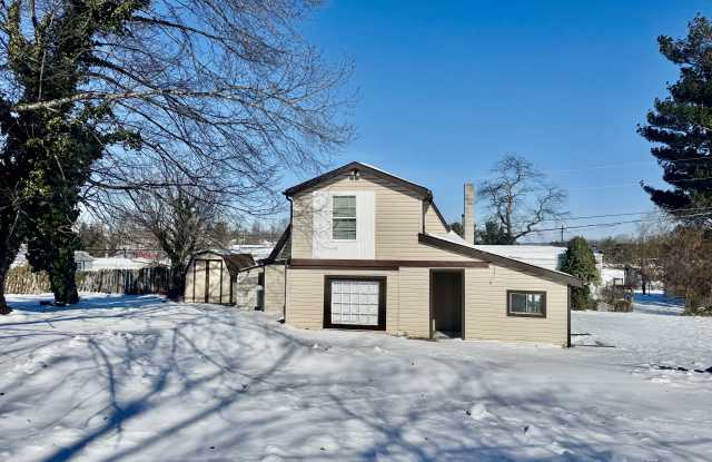 740 Lawn Drive - 740 Lawn Drive, Christiansburg, VA 24073