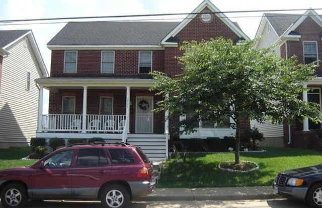 Great 4BR House in the Randolph Neighborhood! photos photos