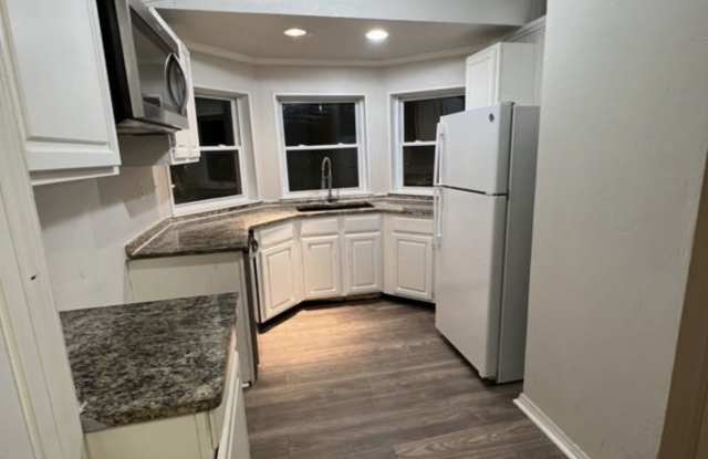 12232 Woodland Hills Dr. Gallery 2