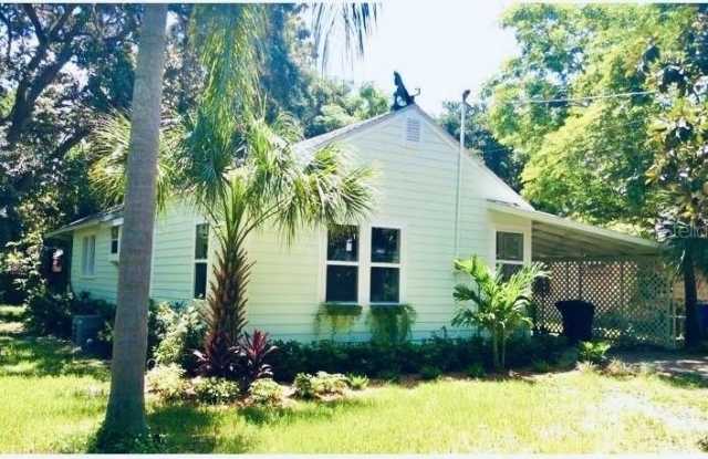 1121 ORANGE AVENUE - 1121 Orange Avenue, Dunedin, FL 34698